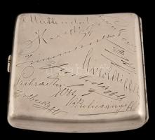 1903-1904 Ezüst (Ag.) cigarettatárca tiszti(?) aláírásokkal (Okolicsányi, Waldstein, stb.), jelzett,...