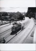 cca 1950 Budapest, 9-es villamos a Gellért-hegy tövében, korabeli negatívról készült mai nagyítás, 25x18 cm