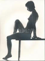 cca 1975 Több funkciós dohányzóasztal, 3 db vintage fotó, 24x18 cm