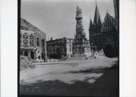 cca 1948 Budapest, budai vár háborús sérülésekkel, korabeli negatívról készült mai nagyítás, 13x18 cm