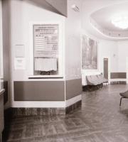 1982 Budapest, Tanács filmszínház kívül-belül, 6 db szabad felhasználású negatív, 6x6 cm