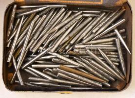 Marschall lemeztű, eredeti fém dobozban majdnem teljes tartalommal, 3,5x4,5cm