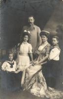 Ferenc Ferdinánd és családja / Archduke Franz Ferdinand of Austria with his family (EK)