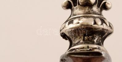 Ezüst(Ag) nyelű kés és villa, jelzett, h: 18,5 és 20 cm, br:  80 g