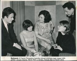 4 db különböző eseményeken, elsősorban neves színészekről készült MTI sajtófotó, 20x23 cm