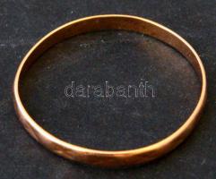 Arany karikagyűrű, Au., 18K, nettó:1,2gr., jelzett, méret:65 / Golden wedding ring, 18K Au, net.. 1,2gr, marked, size: 65