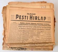 cca 1941-1944 Vegyes háborús újság tétel: nagyrészt a Pesti Hírlap ill. az Esti Újság lapszámai érdekes hírekkel a háború aktuális fejleményeiről, köztük töredék lapszámok is, összesen kb. 20 lapszám