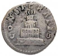 Római Birodalom / Róma / Antoninus Pius emlékére 161 után Marcus Aurelius alatt. Denár Ag (3,14g) T:...