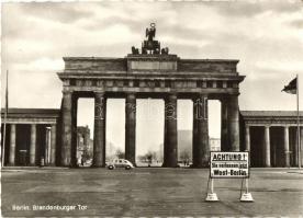 Berlin, Brandenburger Tor / gate, square (EK)