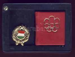 1976 Montreal jelvény és minikönyv a magyar olimpiai csapat névsorával / Badge and mini-book with the names of the Hungarian olympic team