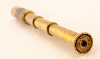 cca 1900-1930 Tengerészeti teleszkópos réz látcső, bőr burkolattal, lencsevédővel, h: 22 cm. (összec...