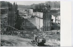 1971 Sió-csatorna árvíz kapujának építése, Magyar Hírek Szerkesztősége fotó, 11x18cm