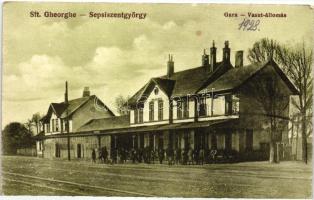 Sepsiszentgyörgy, Sfantu Gheorghe; vasútállomás / railway station (vágott  / cut)