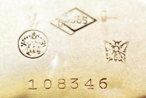 cca 1930 Arany (Au) tokos női karóra 14k, jelzett. Javításra szorul / 1930 Womens watch in gold case...