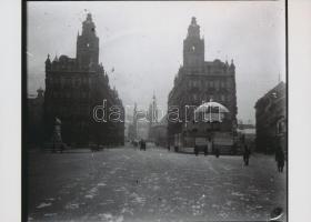 cca 1910 Budapest, Kígyó tér, az északi Klotild palota előtt kupolás épület állt, ennek a helyére került Pázmány Péter szobra (1914), korabeli üveglemez modern nagyítása, 13x18 cm