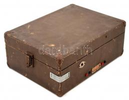 cca 1930 Linguaphone hordozható gramofon, nem működik / 
Linguaphone portable gramophone, doesn...