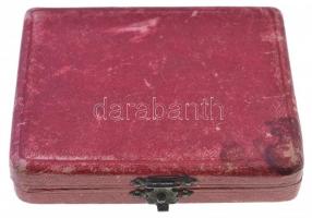 Stetka Gyula (1885-1925) - Gácsik Lajos (1905-1981) 1943. "Weiss Manfred Vállalatok Testedző Kö...