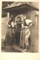 1920 Kalotaszegi népviselet / Transylvanian folklore from Kalotaszeg, photo