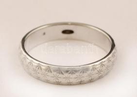 Ezüst gyűrű, Ag., nettó: 3,1gr., jelzett, méret:57 /Silver ring, net, Ag. 3,1 grams, marked, size:57
