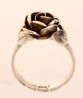 Ezüst rózsás  gyűrű, Ag., nettó: 3,5gr., jelzett, méret:56 /Silver ring, net, Ag. 3,5 grams, marked,...