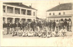 3 db I. világháborús katonai képeslap; Eger kaszárnya, csoportképek / 3 WWI military postcards; mili...