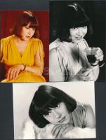 cca 1974 Schütz Ila színésznőről készült fotósorozat, 11 db vintage fotó, 13x9 cm és 15x10 cm