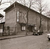 1973 Budapest, Tündér mozi kívül-belül, 4 db szabadon felhasználható negatív, 6x7 cm