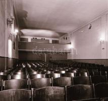 1973 Budapest, Tündér mozi kívül-belül, 4 db szabadon felhasználható negatív, 6x7 cm