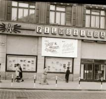 1973 Budapest, Nap mozi kívül-belül, 4 db szabadon felhasználható negatív, 6x7 cm