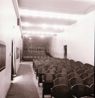 1973 Budapest, Nap mozi kívül-belül, 4 db szabadon felhasználható negatív, 6x7 cm