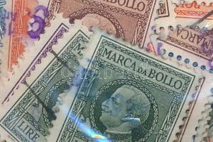 59 db francia + kb 343 db olasz okmánybélyeg + 1 levélzáró teljes ív