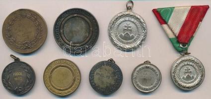 8db-os vegyes magyar díjérem tétel, közte 1925. "Rákosligeti Úszó Egyesület - 1911" fém sp...