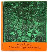 Végh Olivér: A kalotaszegi fazekasság. Bukarest, 1977, Kriterion Könyvkiadó. Kiadói kemény kötésben fedőborítóval