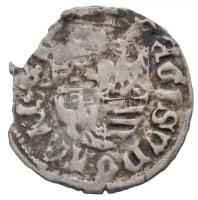 1390-1427. Denar Ag "Zsigmond" (0,37g) T:2- ki., ragasztós Huszár: 576., Unger I.: 449.a