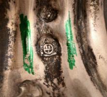 Nagy méretű antik ezüst (Ag.) asztalközép, jelzett (Bécs 1854),préselt és kalapált szárral és hullám...