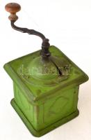 Régi fém kávédaráló, kopottas, működik, 17x13x13 cm., nyél: 14 cm