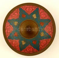 Keleti motívumos gazdagon díszített réz edény, kis lepattanással, d:14 cm