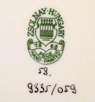 Zsolnay búzavirág mintás étkészlet, kézzel festett, egy tányéron máz alatti hajszálrepedésekkel, egy...