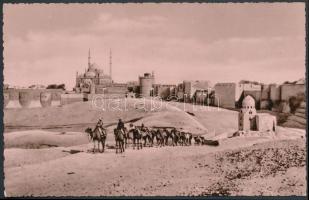 1954 A magyar labdarúgó válogatott keret néhány tagjának aláírása Egyiptomból küldött képeslapon (Puskás, Tichy, Kocsis, Szusza / postcard from Egypt signed by the Hungarian football team