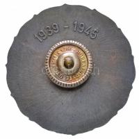 Finnország 1945. "Az 1939-1945-ös háború hadirokkantjainak érme" ezüstözött fém kitüntetés...