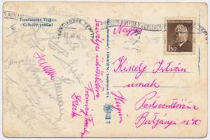 1948 Az FTC csapattagjainak aláírása küldött képeslapon (Deák, Kocsis, Kispéter, Csanádi, Mindszenti, Szabó, Lakat, Hernádi, Henni, Káldi, Tihanyi, és Lyka edző), Trencsénből, a Trencin elleni győztes mérkőzés után (Trencin-FTC 0:4).
