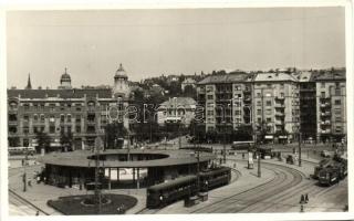 Budapest XI. Móricz Zsigmond (volt Horthy Miklós) körtér, villamosok, photo