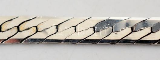 Ezüst(Ag) lapos kígyó karlánc, jelzett, h: 18 cm, nettó: 3,9 g