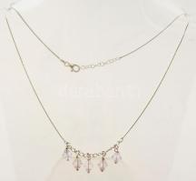 Ezüst(Ag), halványlila gyöngyökkel díszített nyaklánc, állítható hosszúságú, jelzett, h: 42 cm, bruttó: 5,9 g