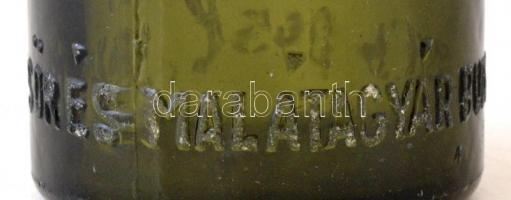 "Kőbányai Sőr és Malátagyár Budapest" feliratú üvegpalack, apró csorbával, 0,45 l, m: 23 c...