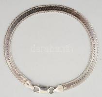 Ezüst(Ag) lapos kígyó karlánc, jelzett, h: 20 cm, nettó: 7,5 g