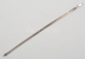 Ezüst(Ag) lapos kígyó karlánc, jelzett, h: 20 cm, nettó: 7,5 g