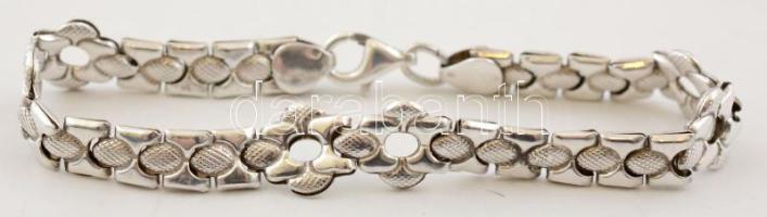 Ezüst(Ag) virágmintás karlánc, jelzett, h: 18 cm, nettó: 5,8 g