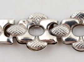 Ezüst(Ag) virágmintás karlánc, jelzett, h: 18 cm, nettó: 5,8 g