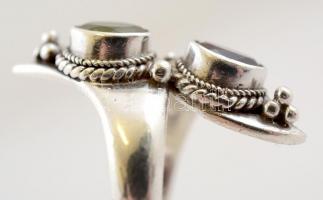 Ezüst(Ag) kétköves gyűrű, jelzett, méret: 52, bruttó: 7,4 g